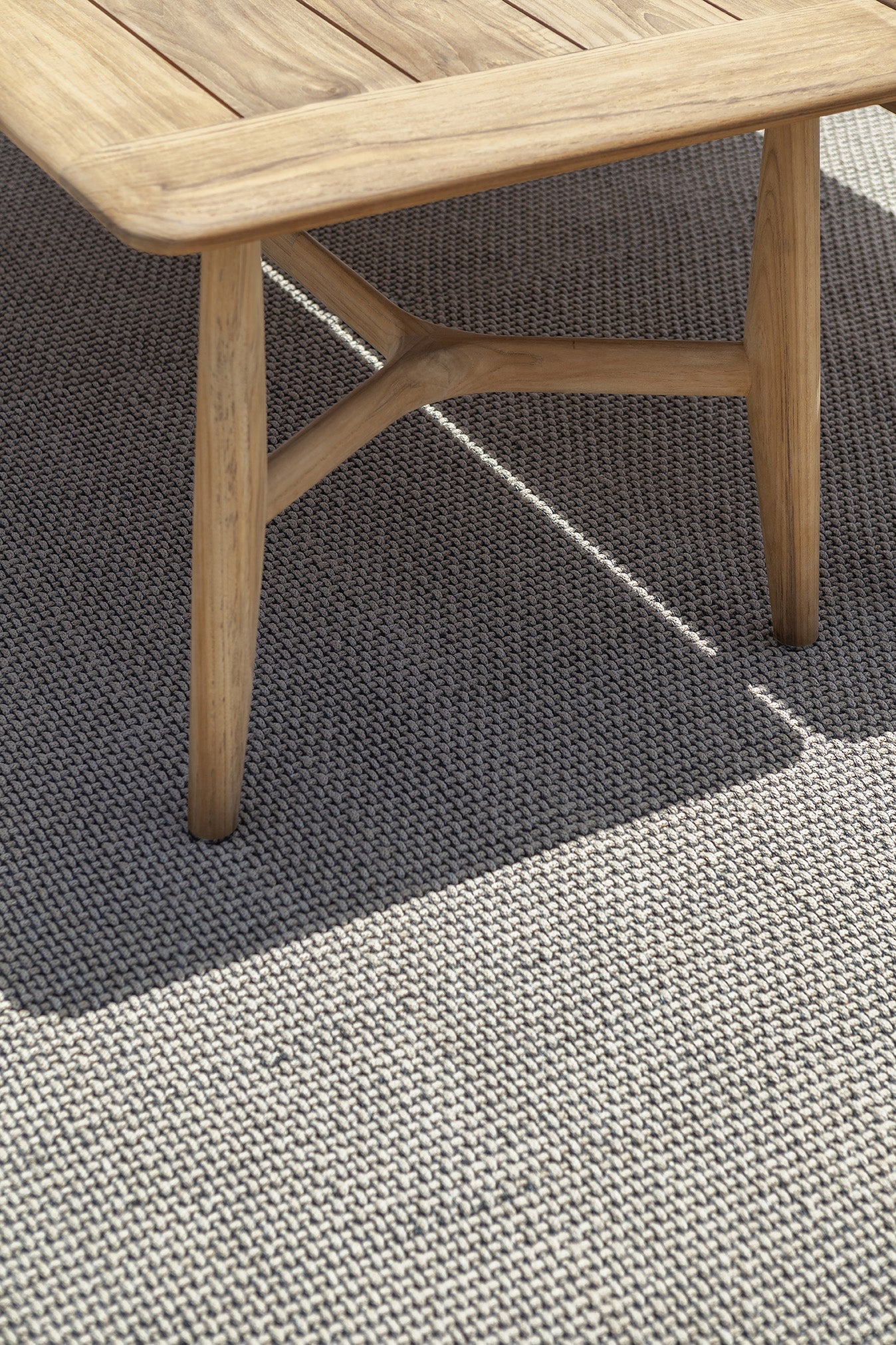 poltrona frau the secret garden 180x80 h63 table