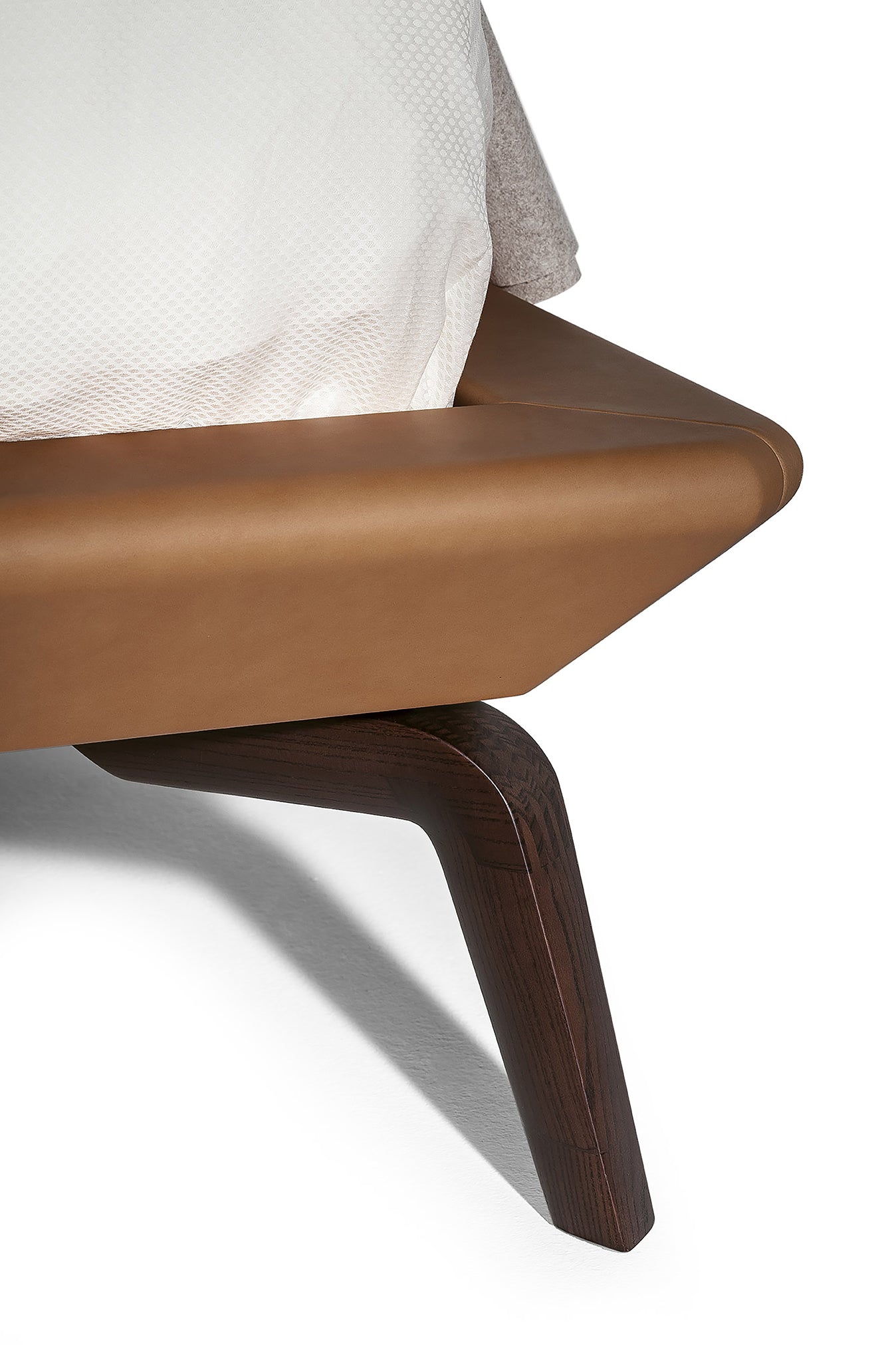 poltrona frau volare due bed