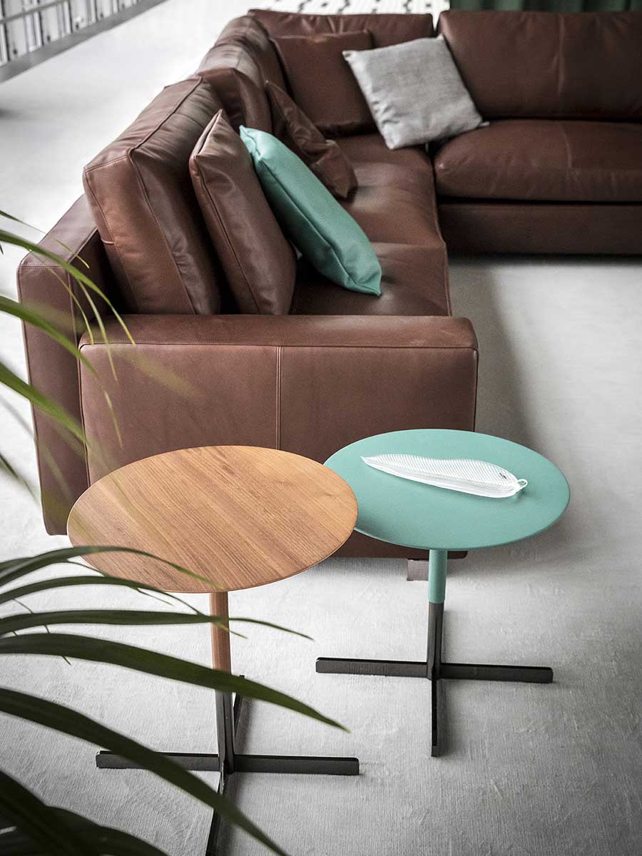poltrona frau bob coffee table