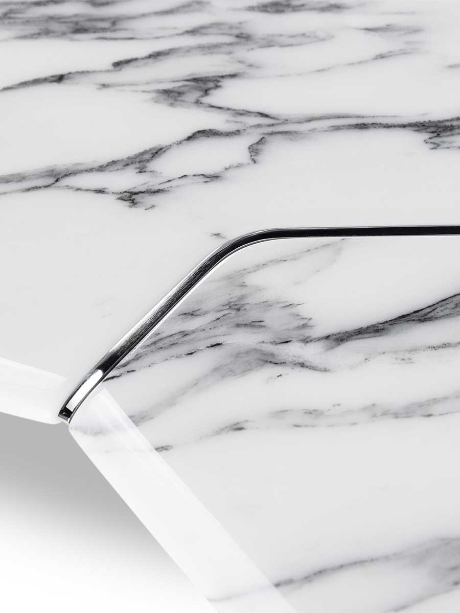 Infinitamente Table