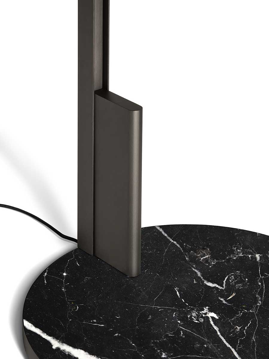 poltrona frau xi floor arm lamp
