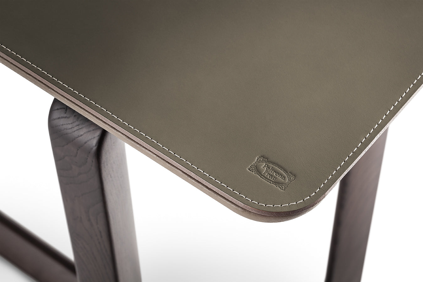 poltrona frau fidelio console
