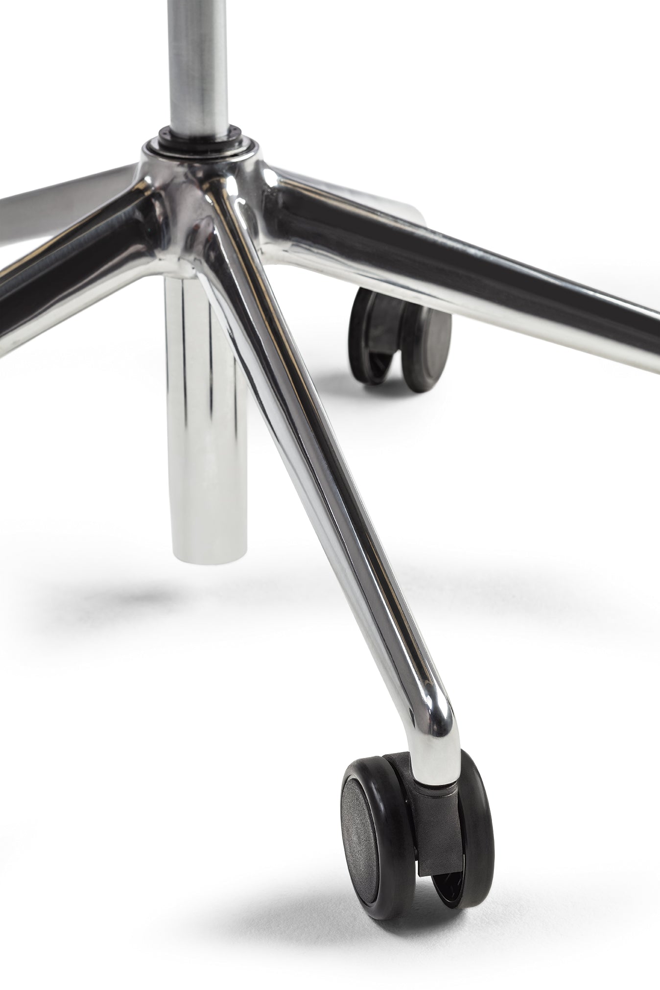 poltrona frau cercle office chair