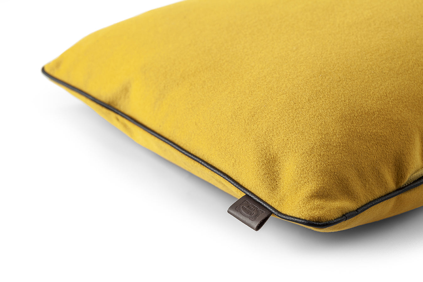 poltrona frau loro piana decorative cushions