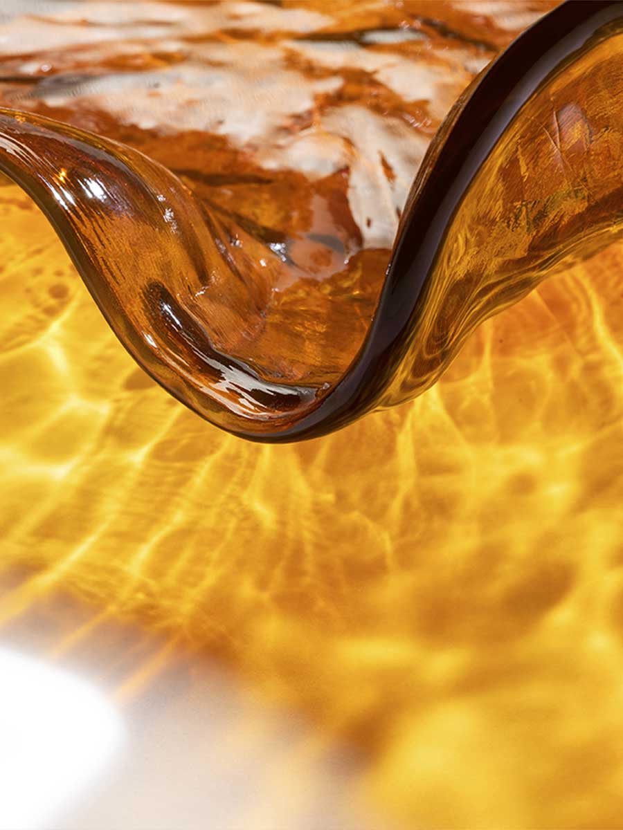 Water Illusion Vase