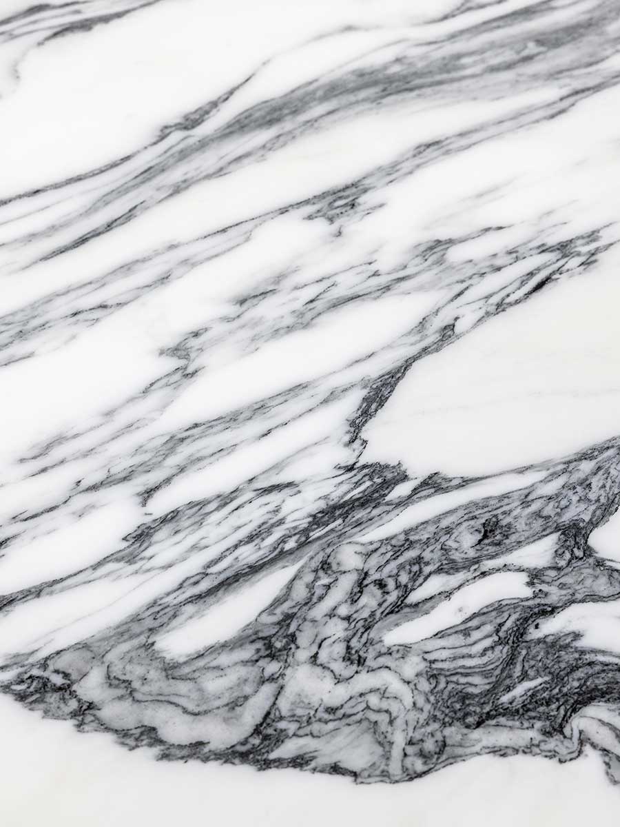 poltrona frau infinitamente table