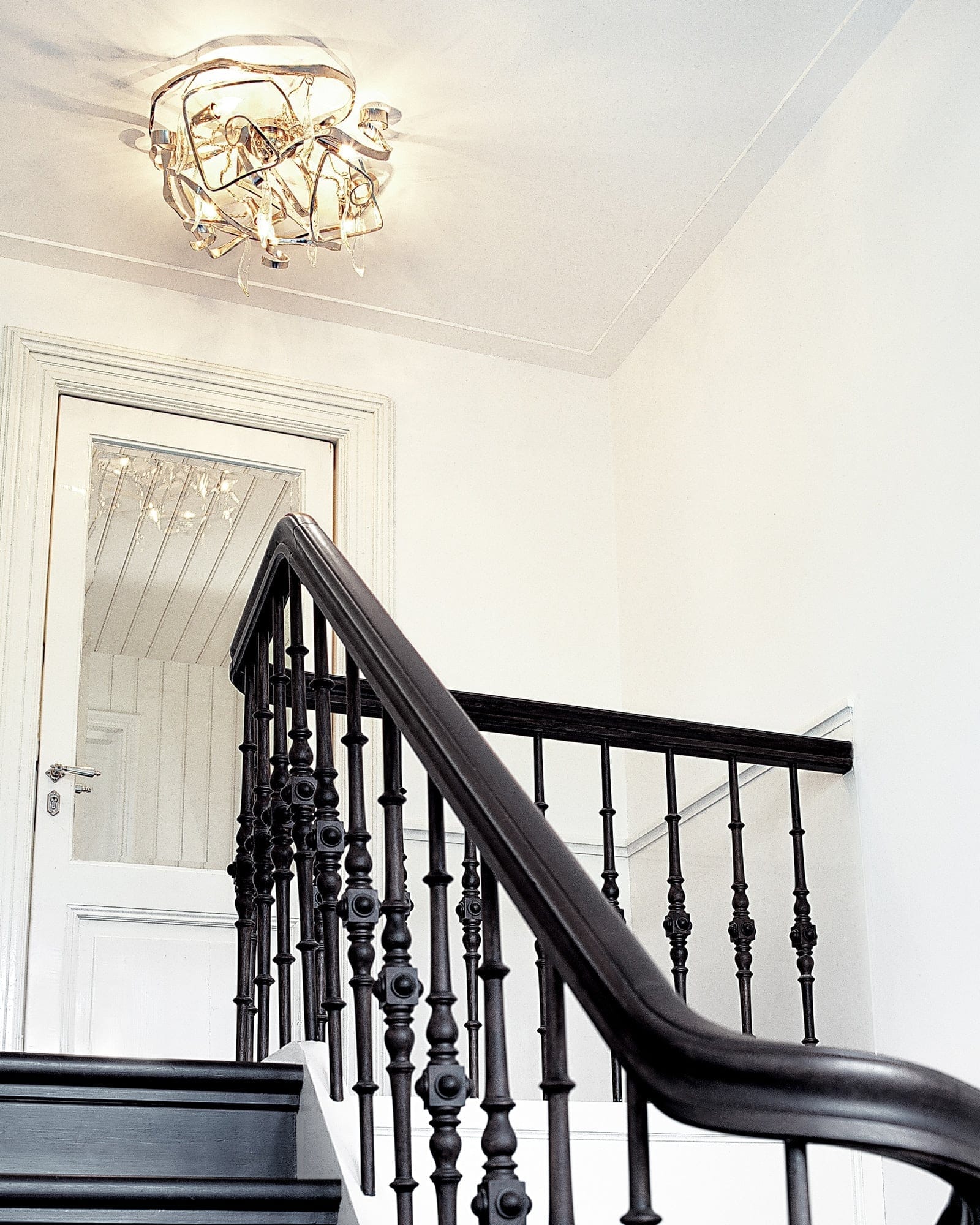 Delphinium Ceiling Lamp Round