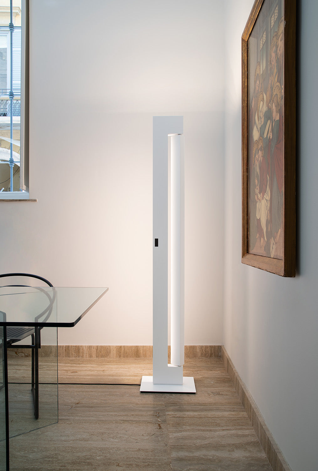 Ara Floor Lamp