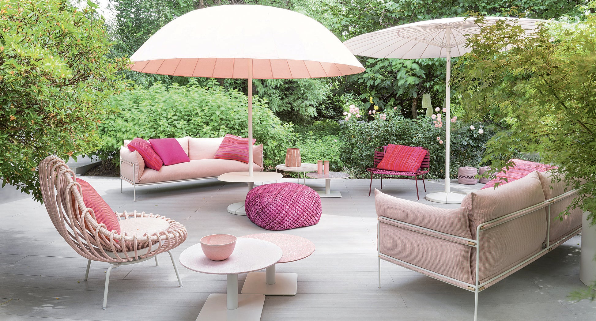 Berry Pouf
