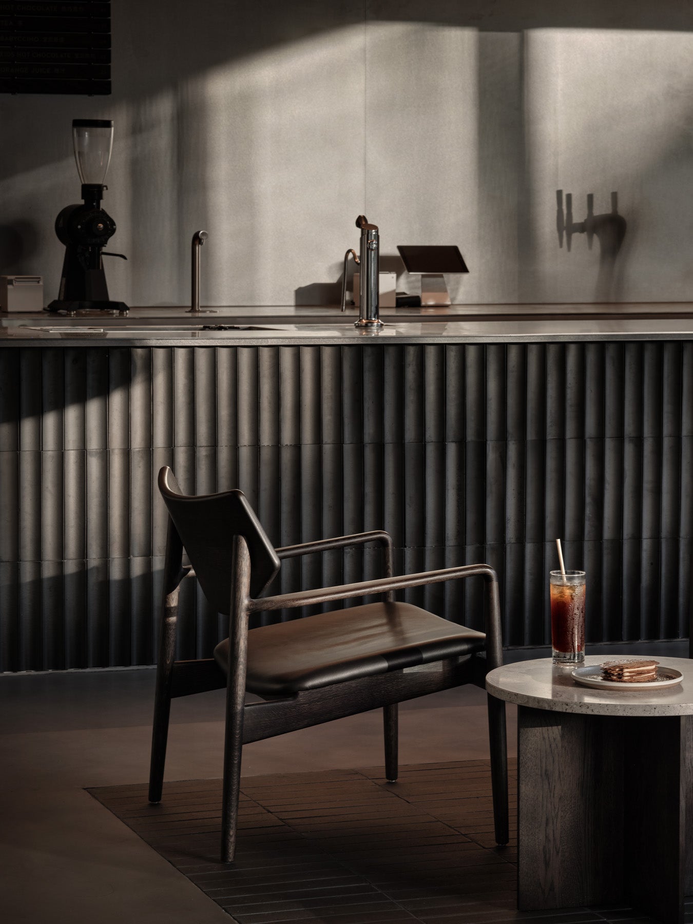 A–LC01 Lounge Chair