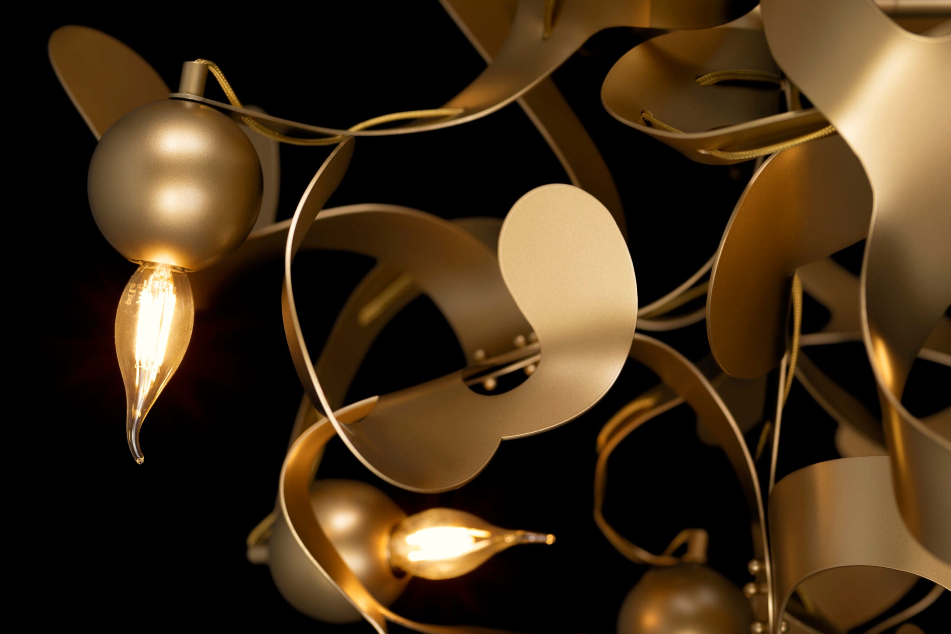 Kelp Chandelier Oval