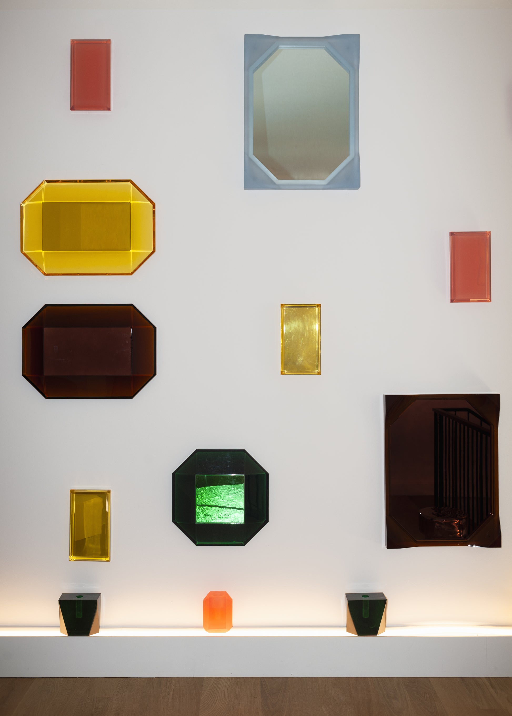 Tact & Trace Mirror