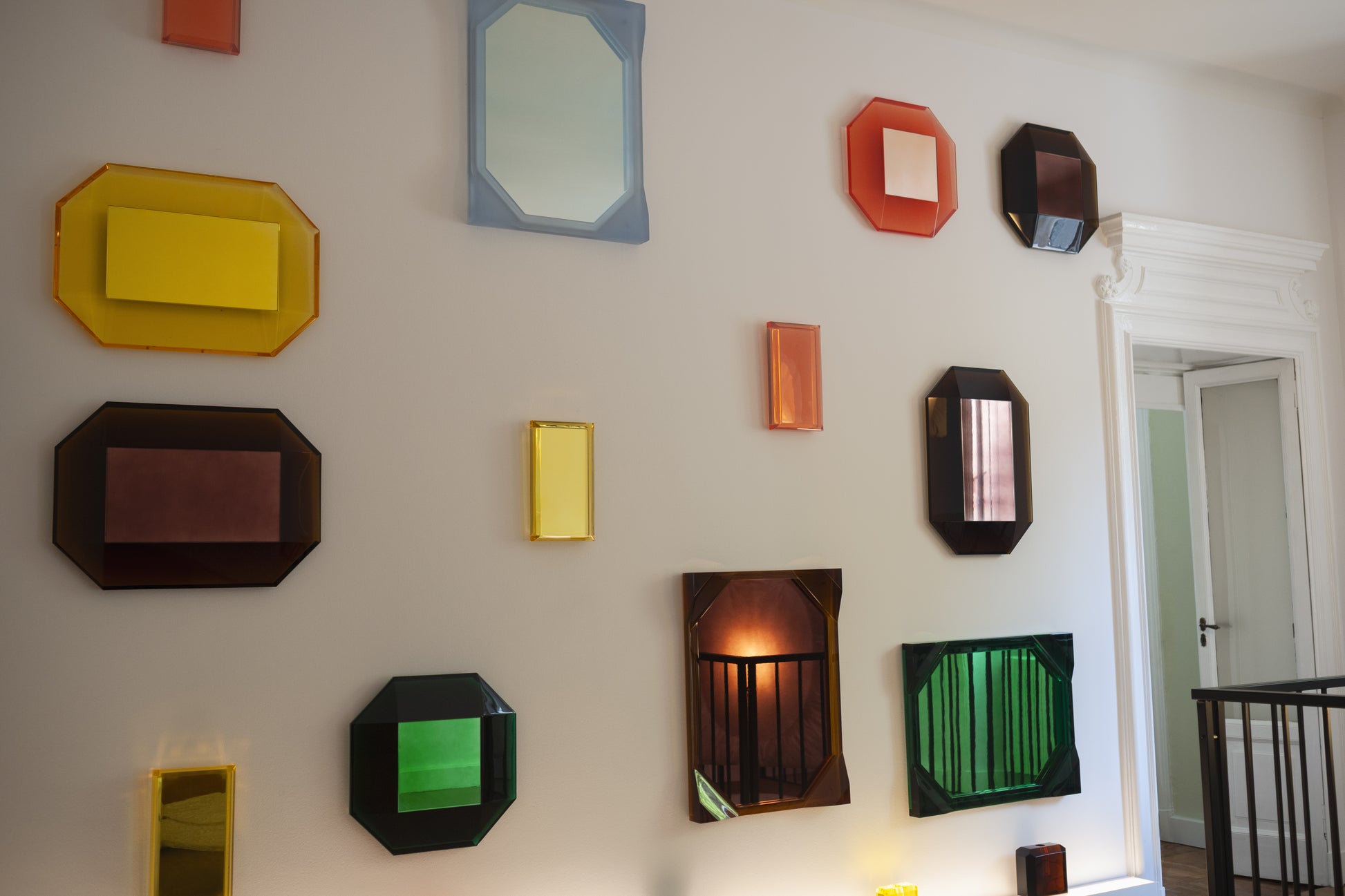 Tact & Trace Mirror