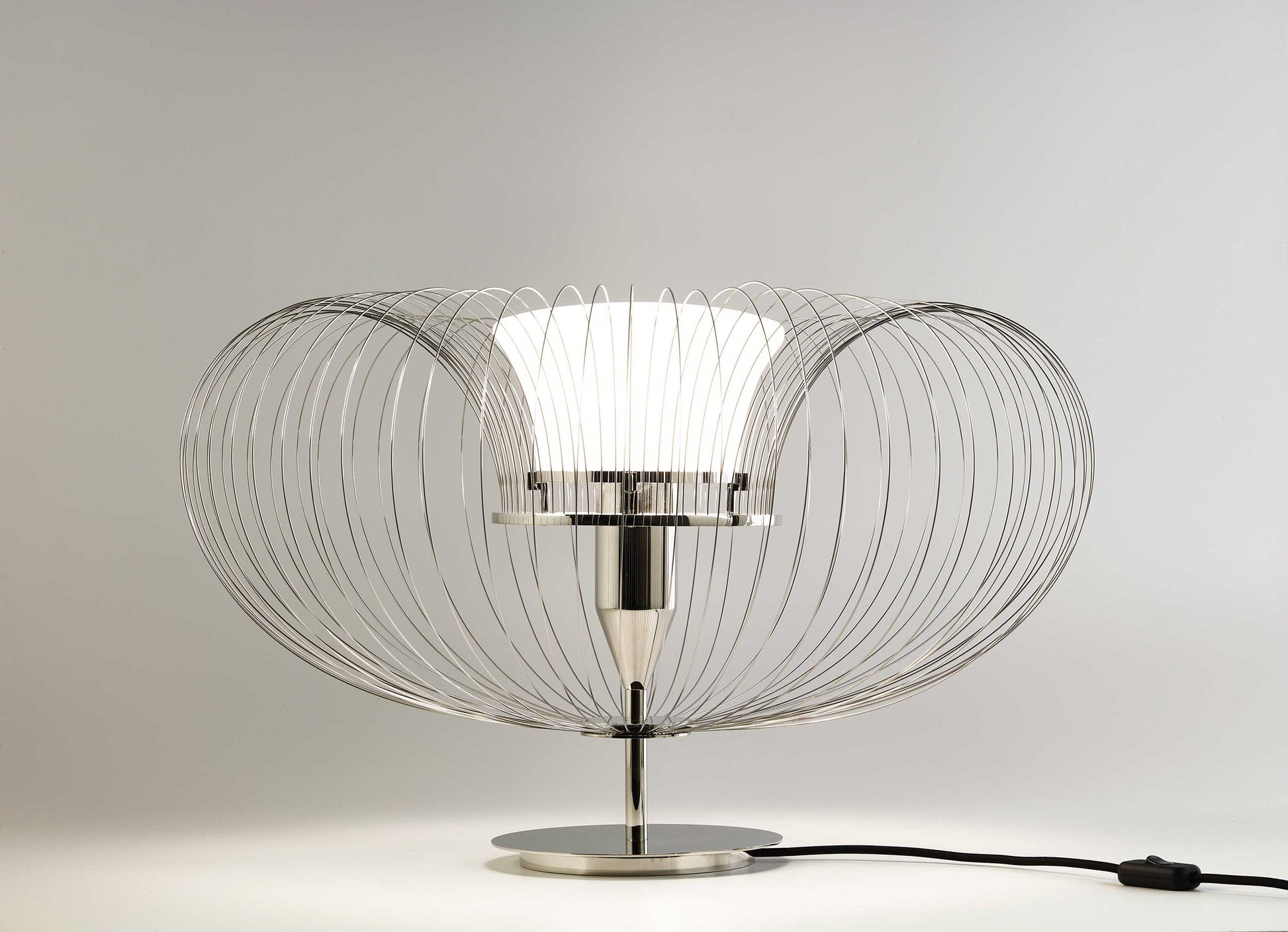 Steel Flower Table Lamp