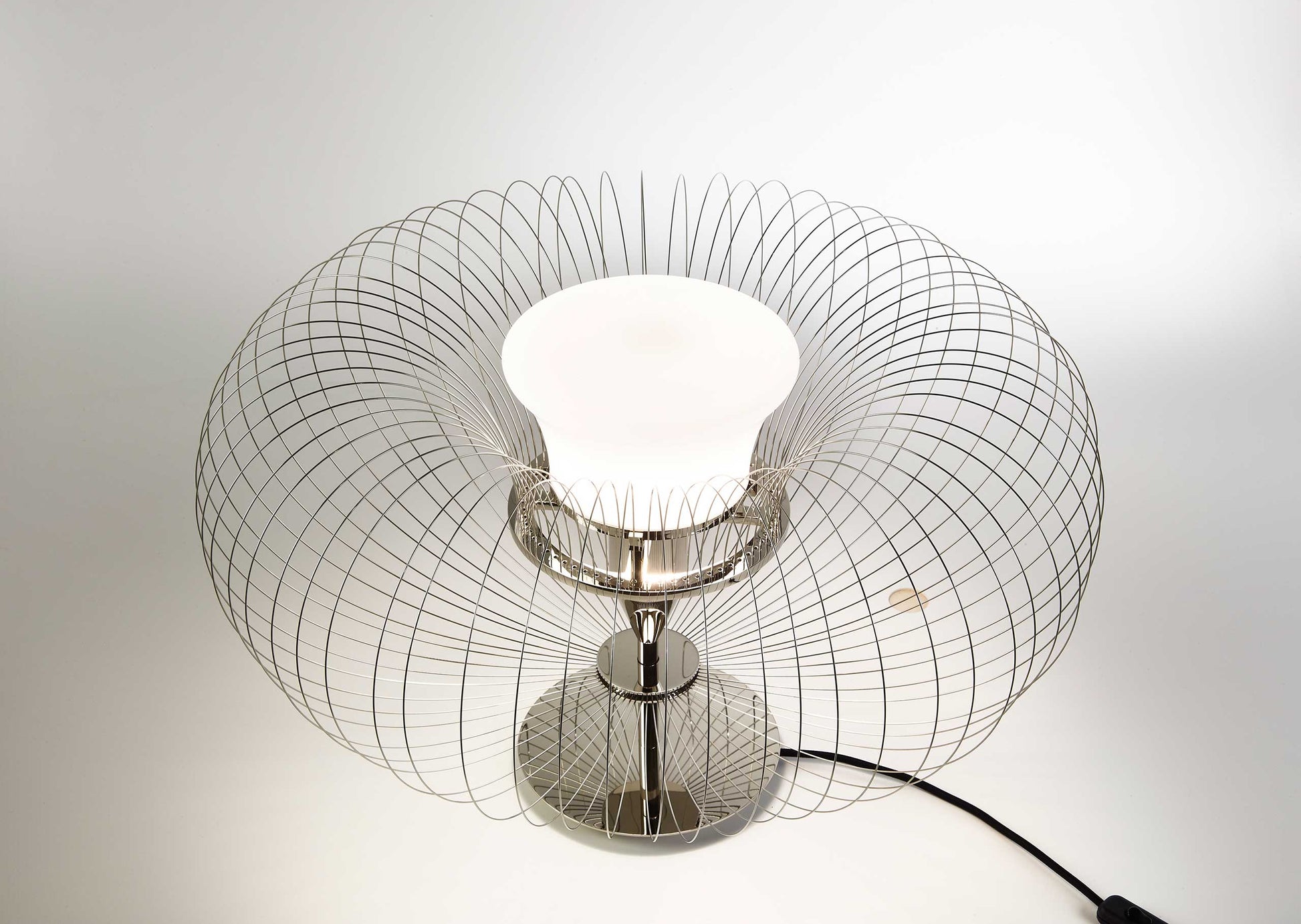Steel Flower Table Lamp