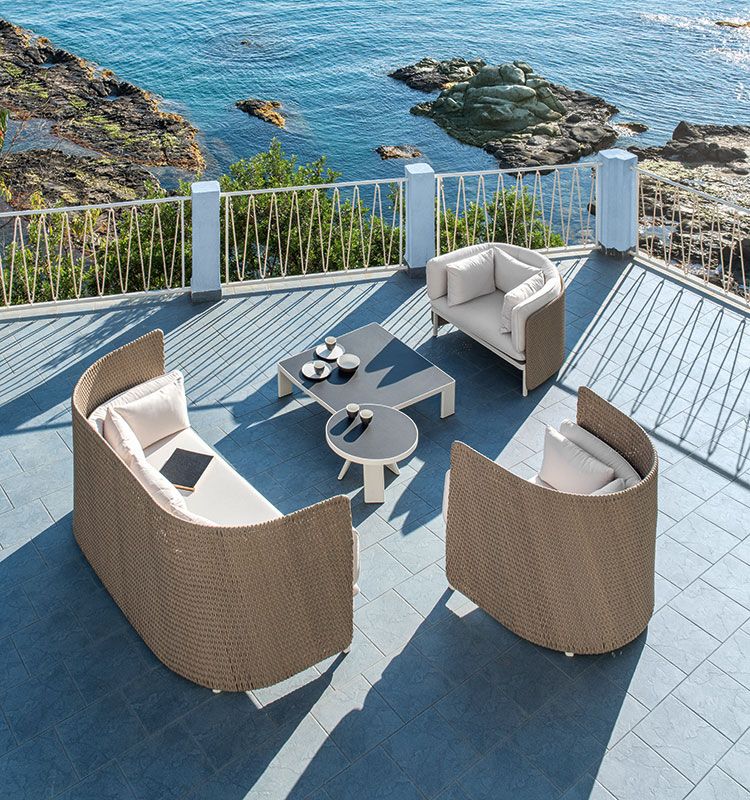 Esedra Lounge Armchair
