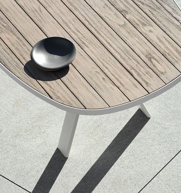 Esedra Oval Dining Table W240