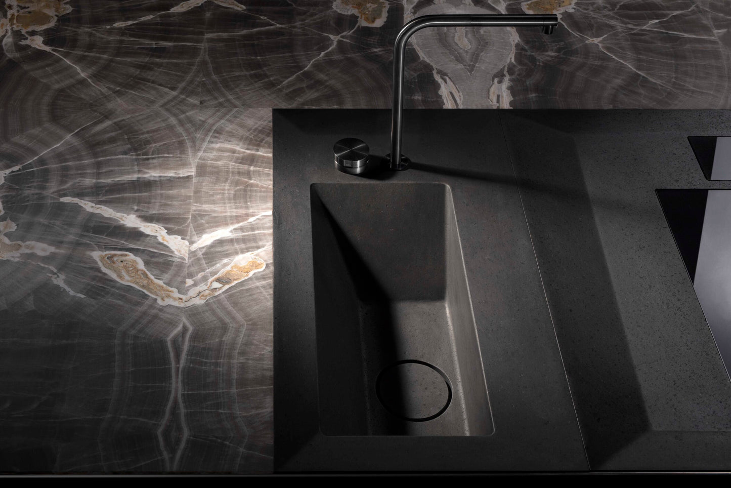 Oxygen Kitchen Island