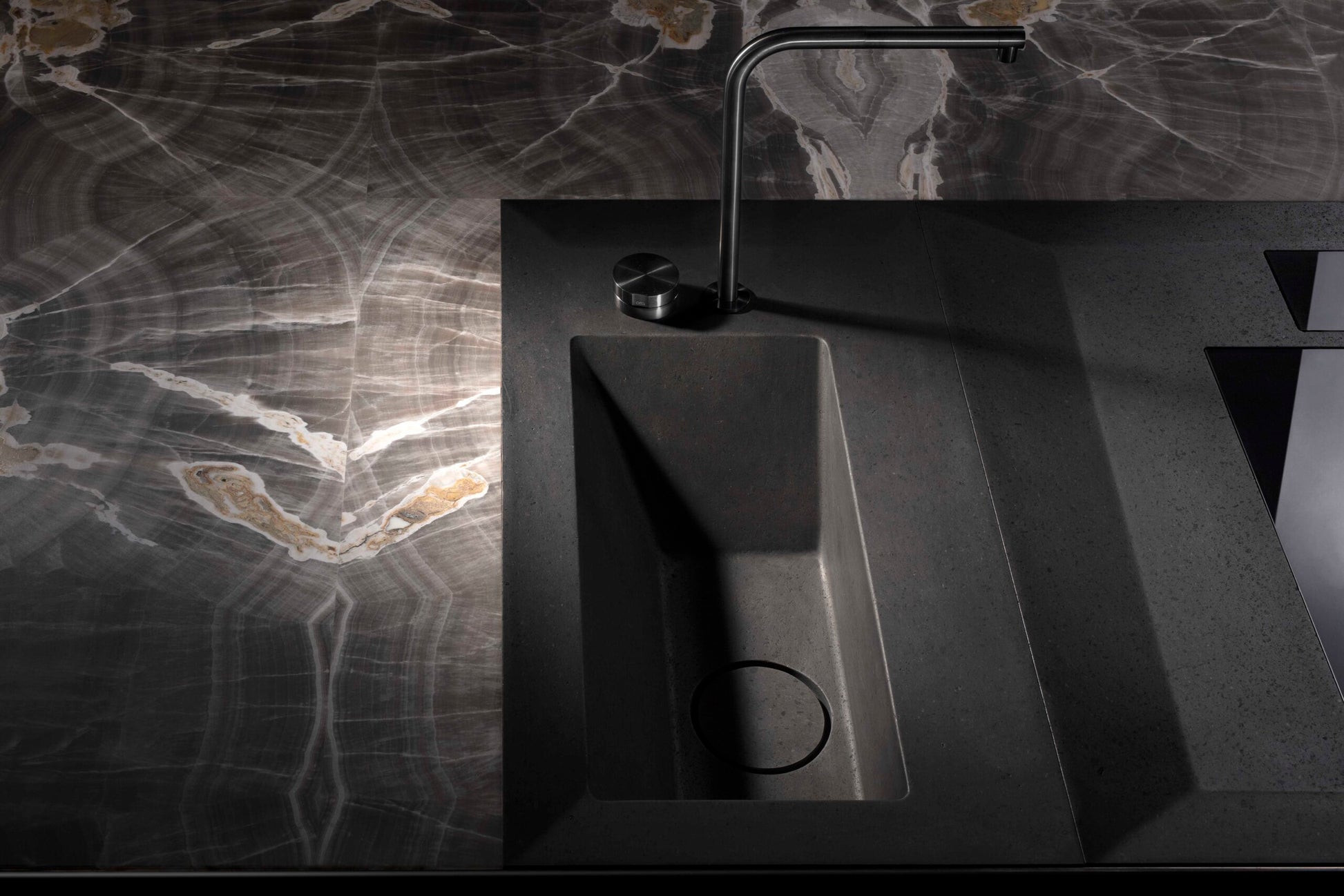 Oxygen Kitchen Island