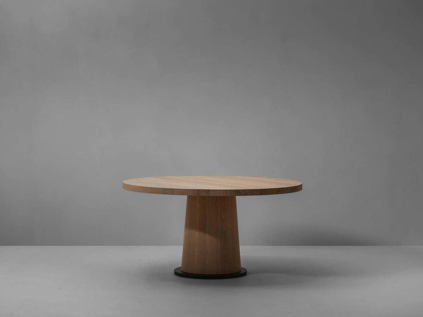 KOPS ∙ DINING TABLE ROUND ONE
