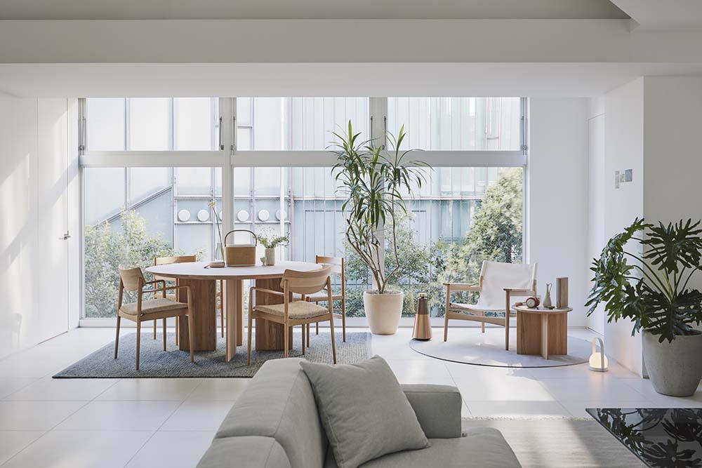 N-LC02 Lounge Chair