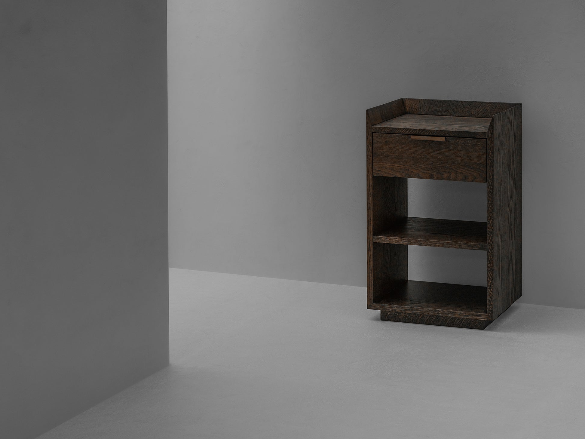 NOTA BENE ∙ BEDSIDE TABLE