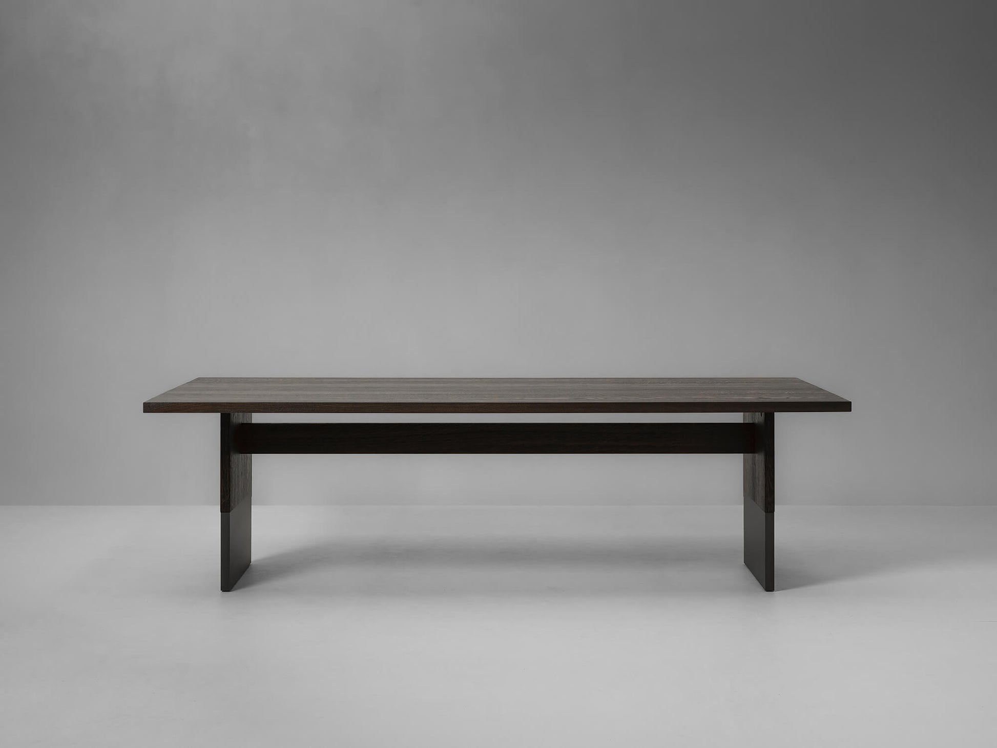 NOTA BENE ∙ DINING TABLE RECTANGULAR