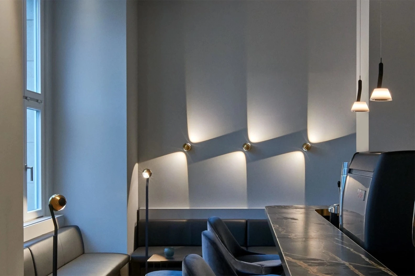 Io Verticale Wall Light