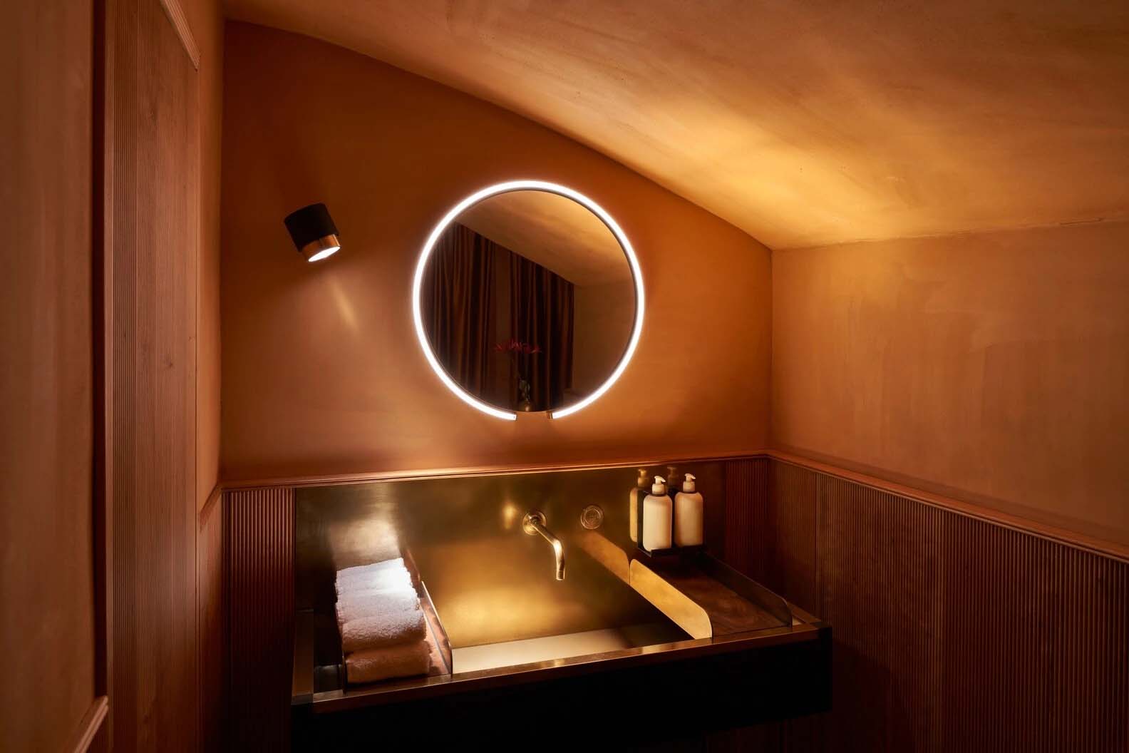 Mito Sfera Wall Light
