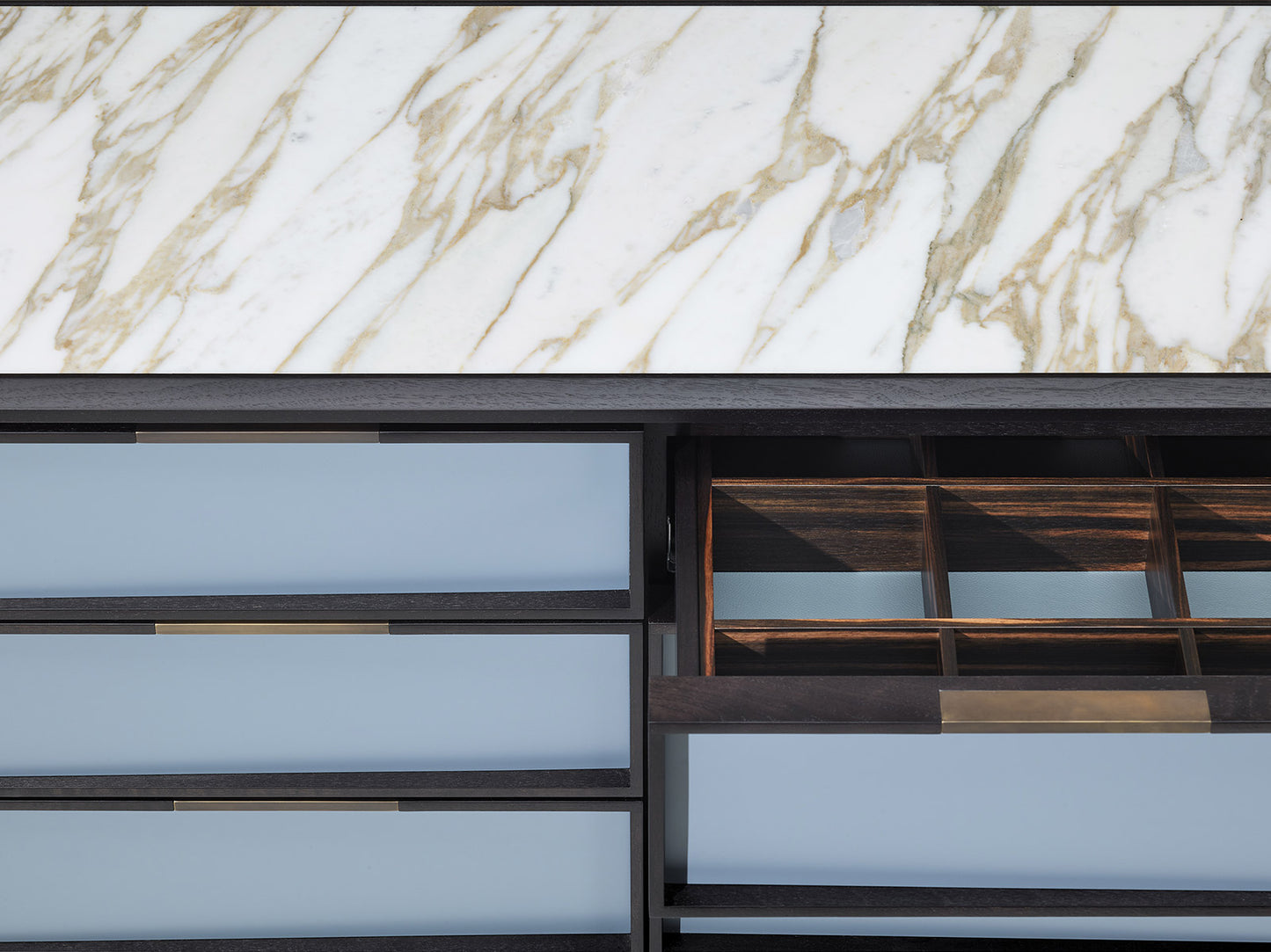 Oblique Cabinet Low