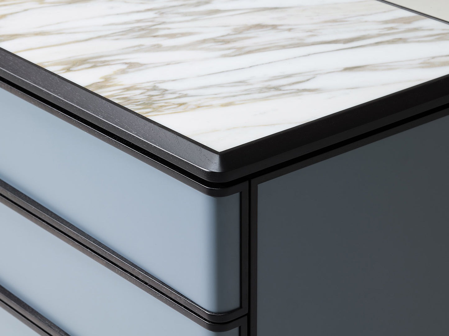 Oblique Cabinet Low