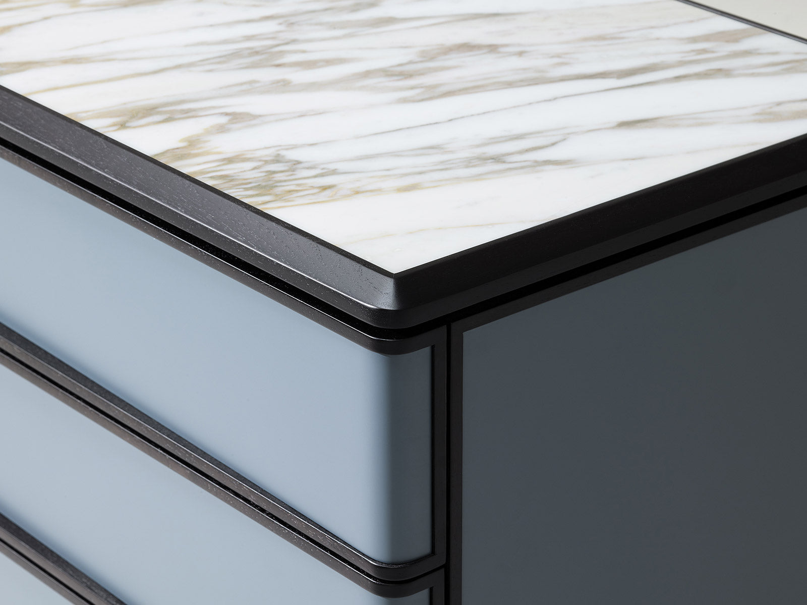 Oblique Cabinet Low