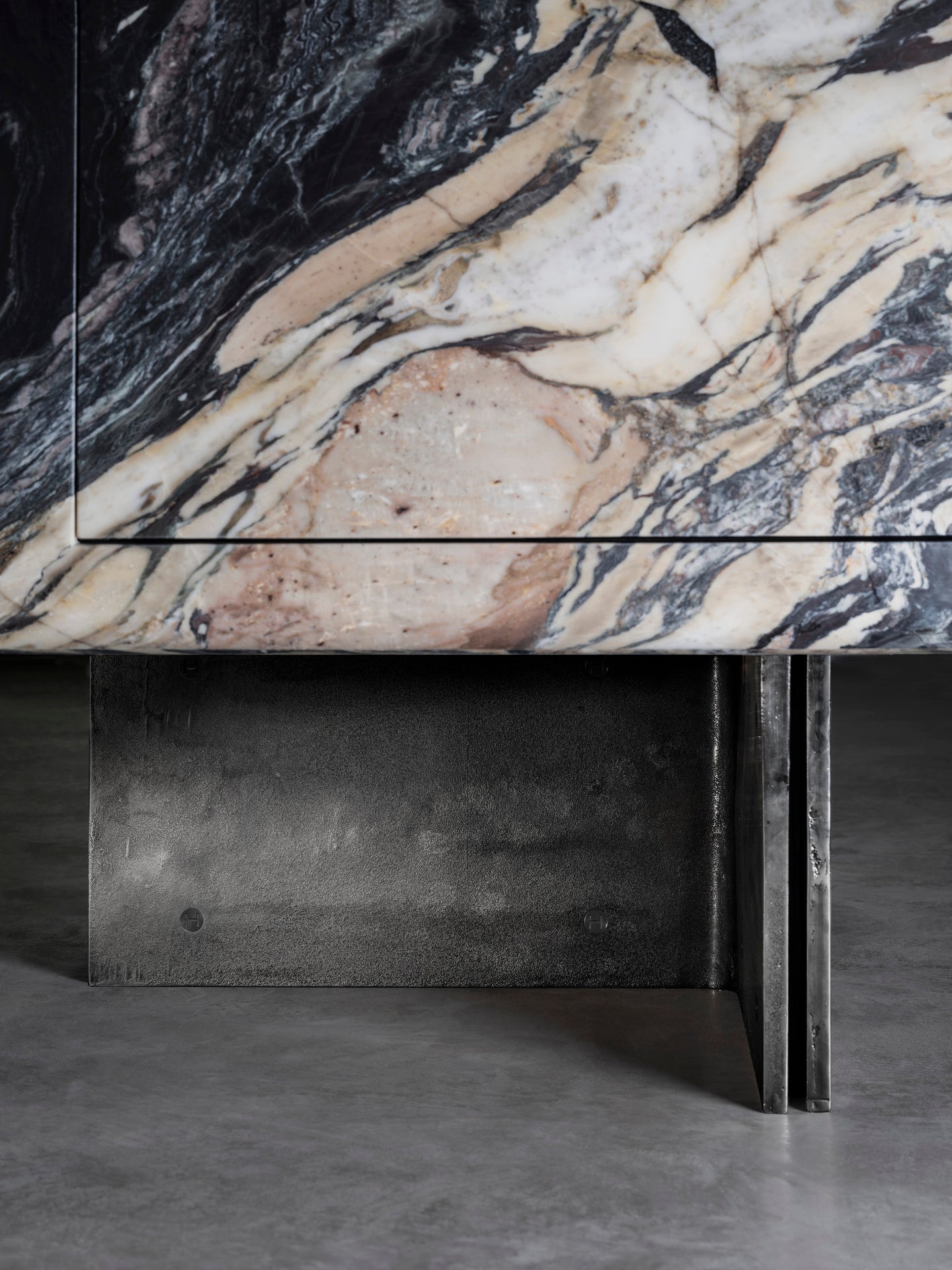 Oneon Suspended Kitchen