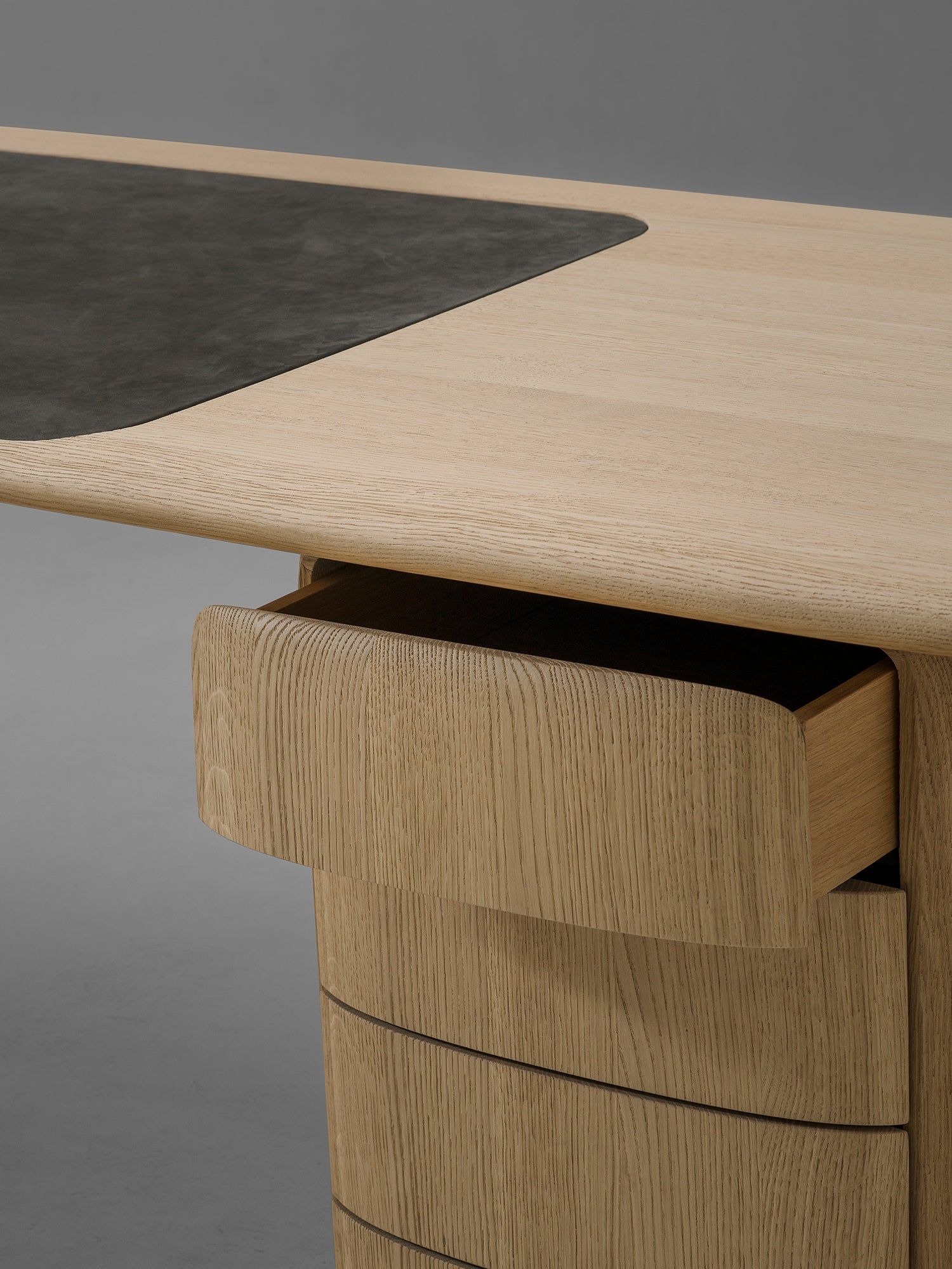 PATINE ∙ WRITING DESK ORGANIC