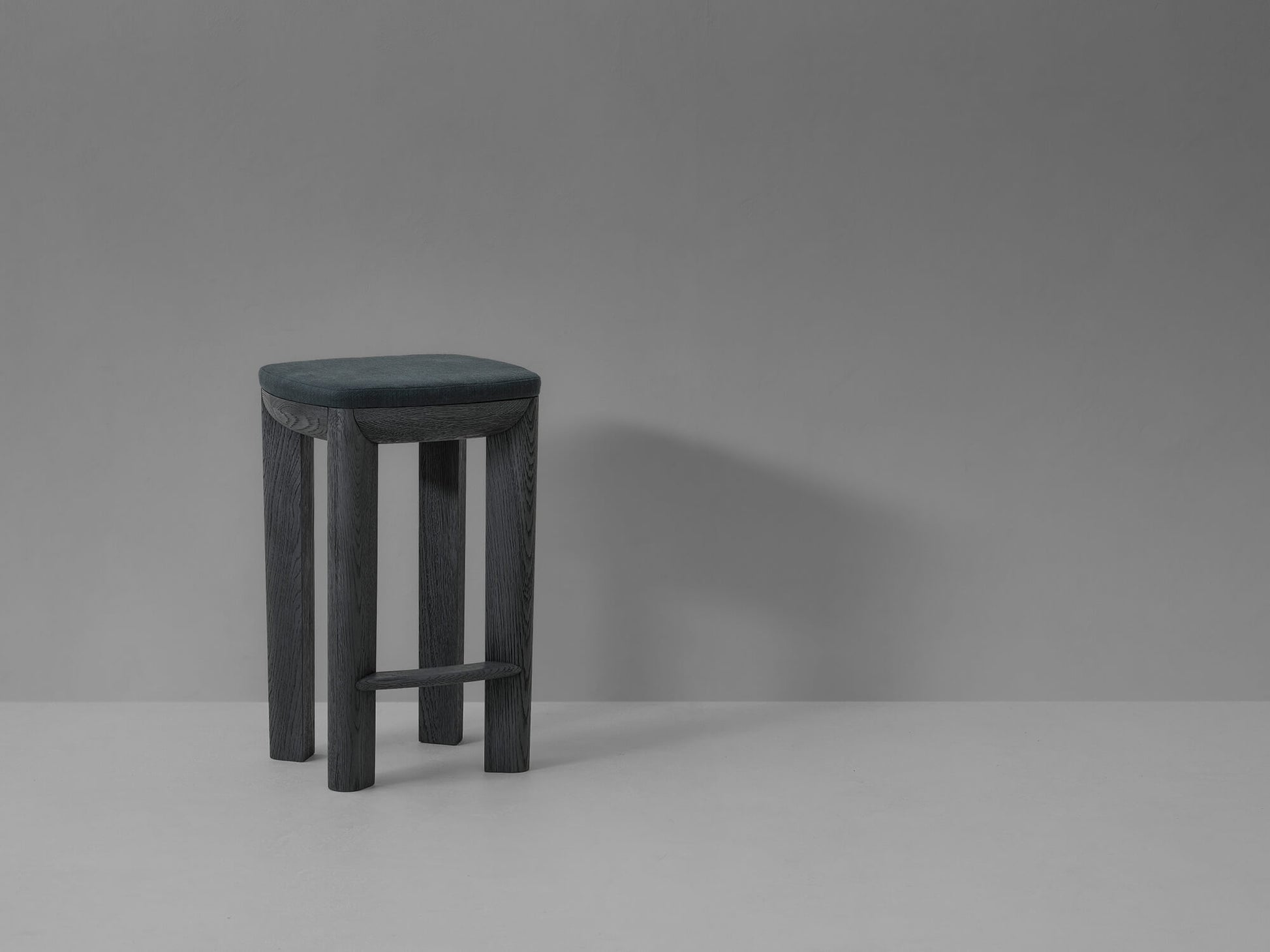 SYMBIOSIS ∙ COUNTER STOOL