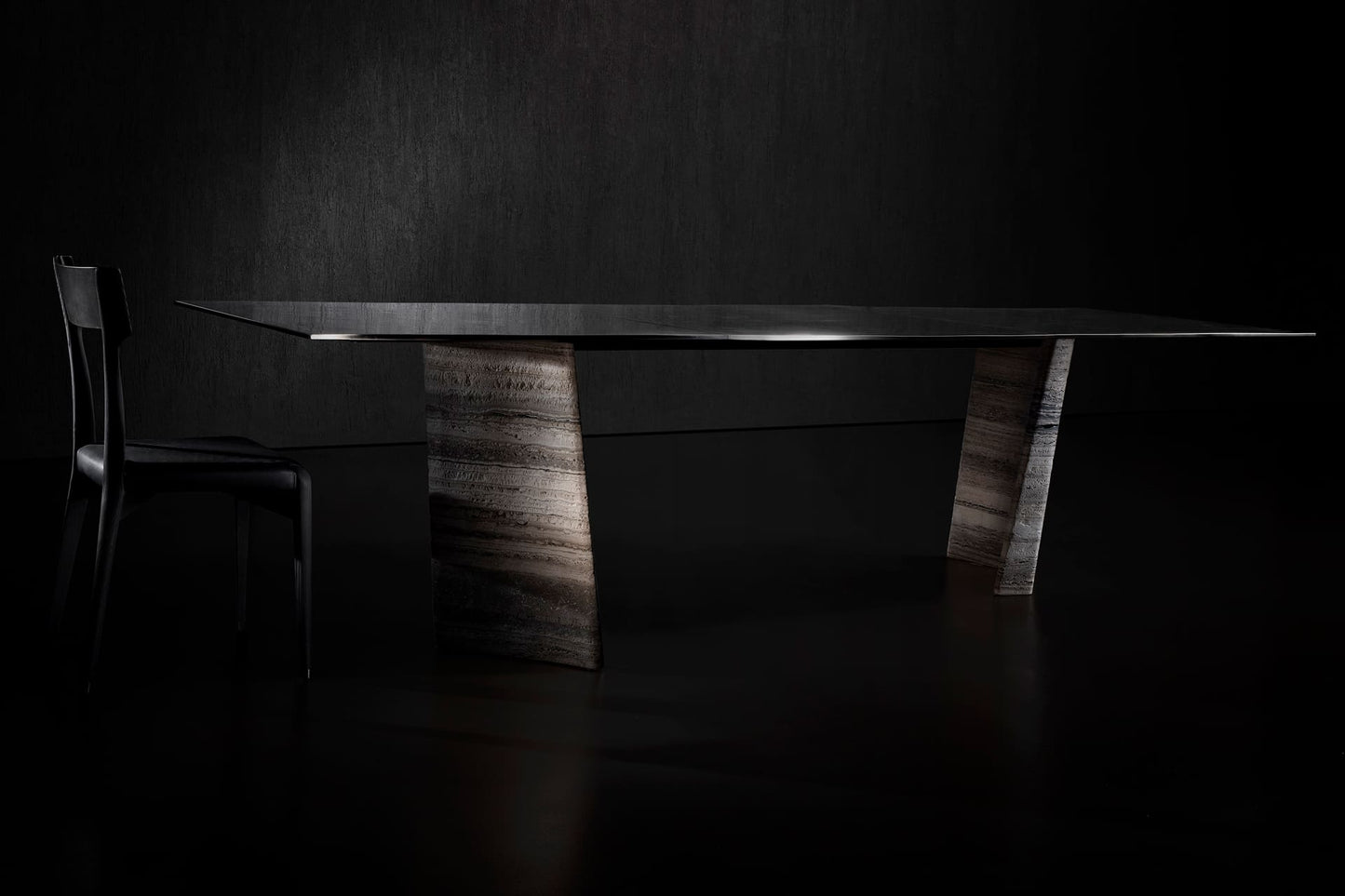 Sisma Dining Table