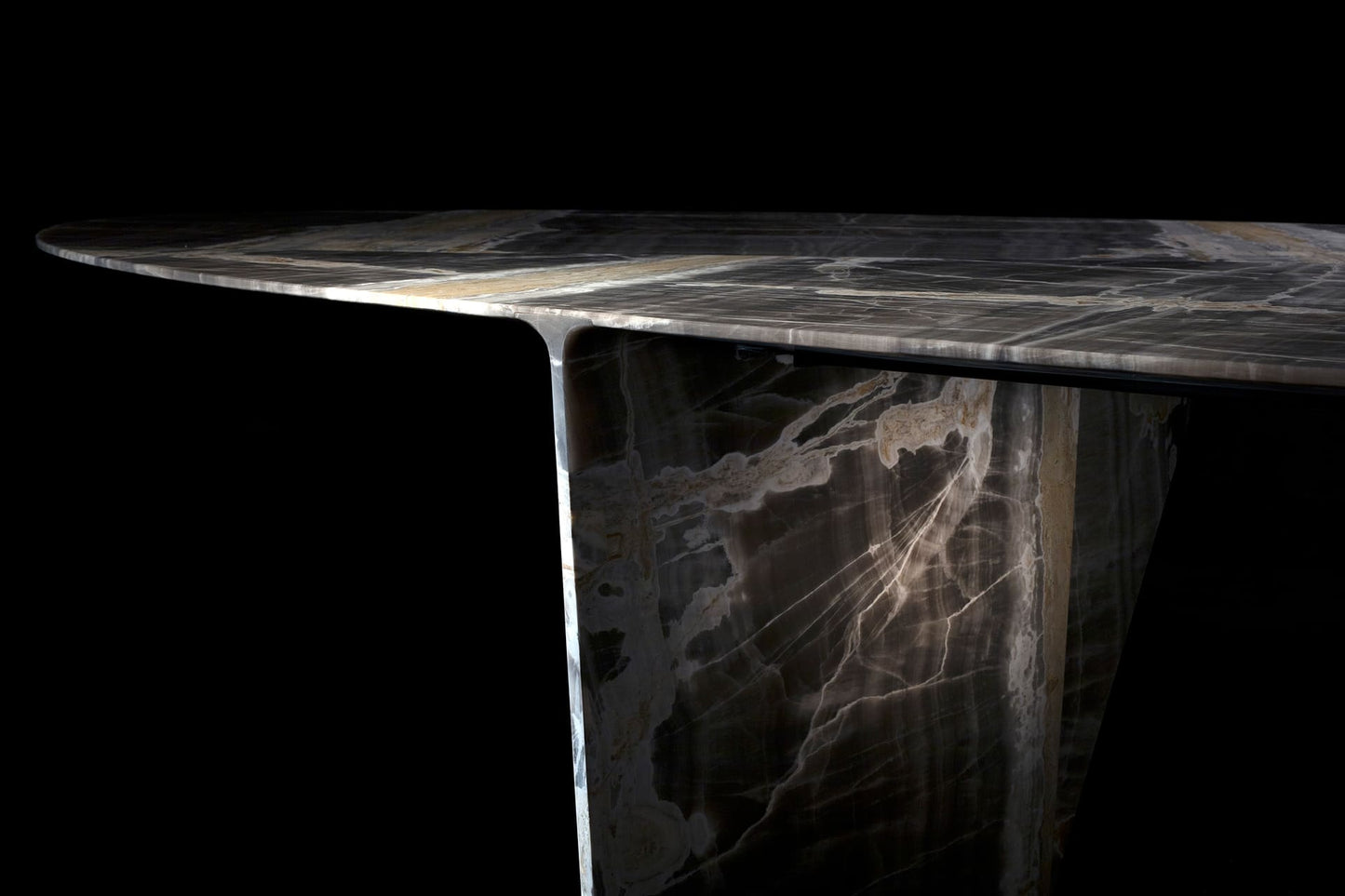 Synapse Dining Table