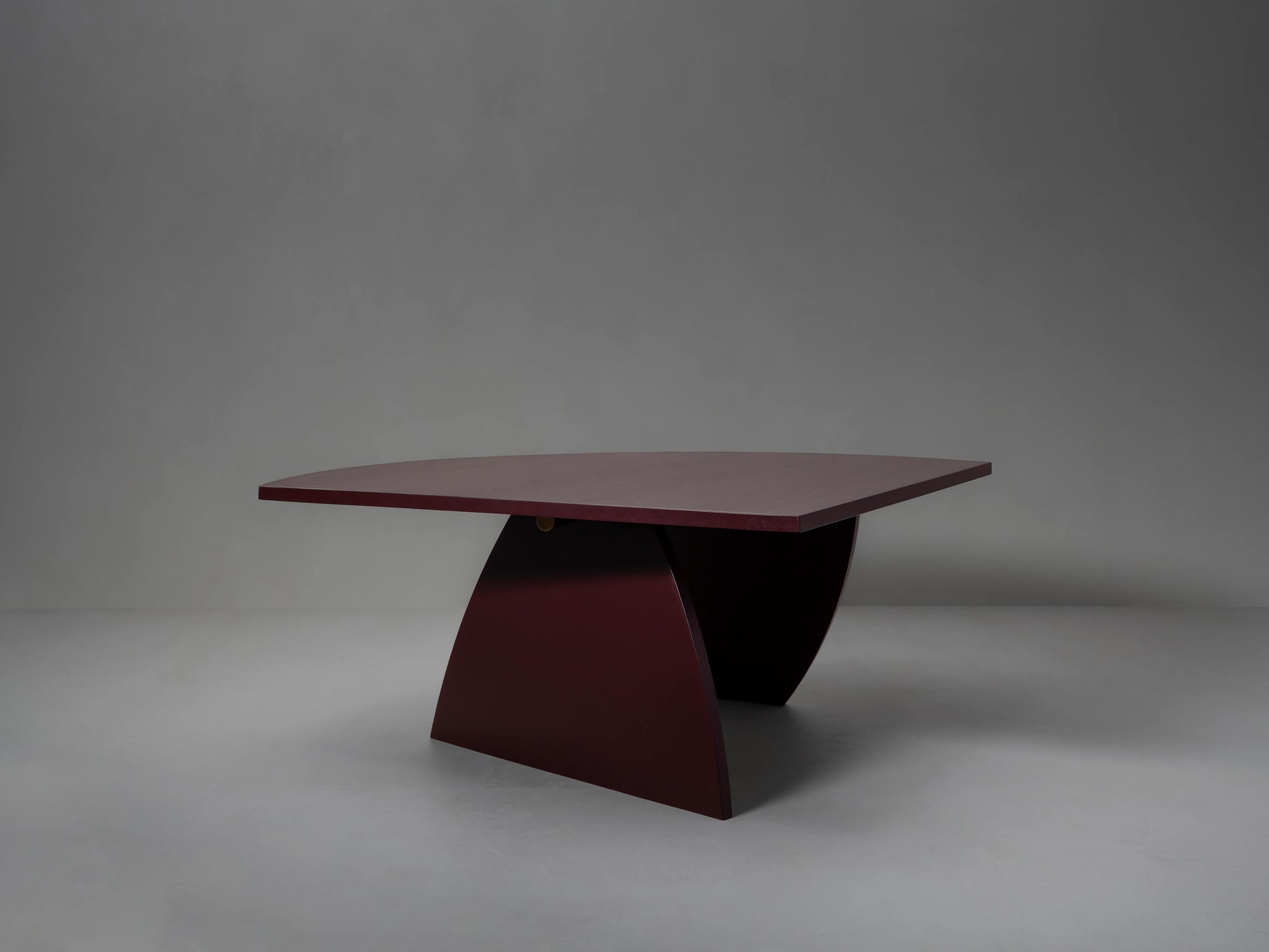 T-ELEMENTS ∙ DINING TABLE