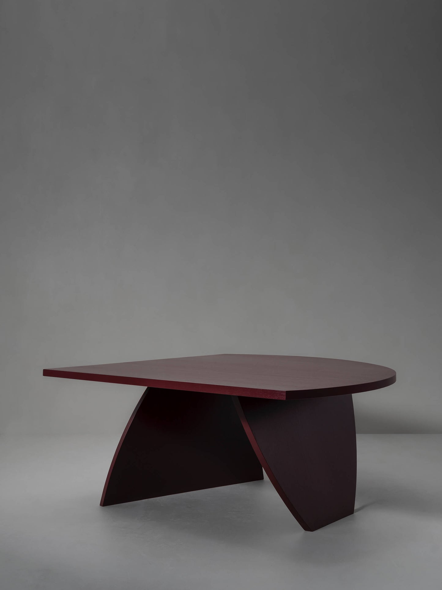 T-ELEMENTS ∙ DINING TABLE