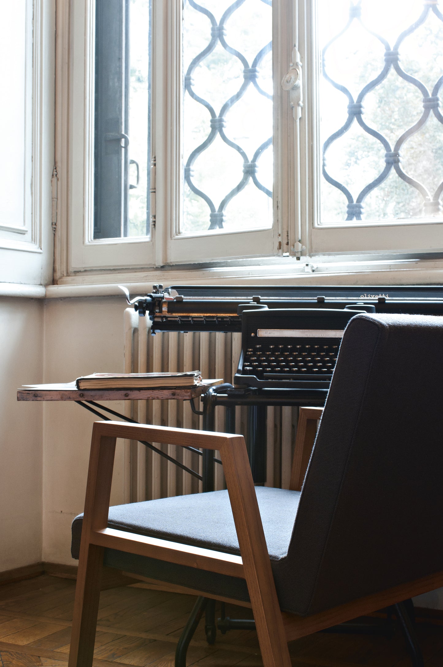 Babela Dining Table