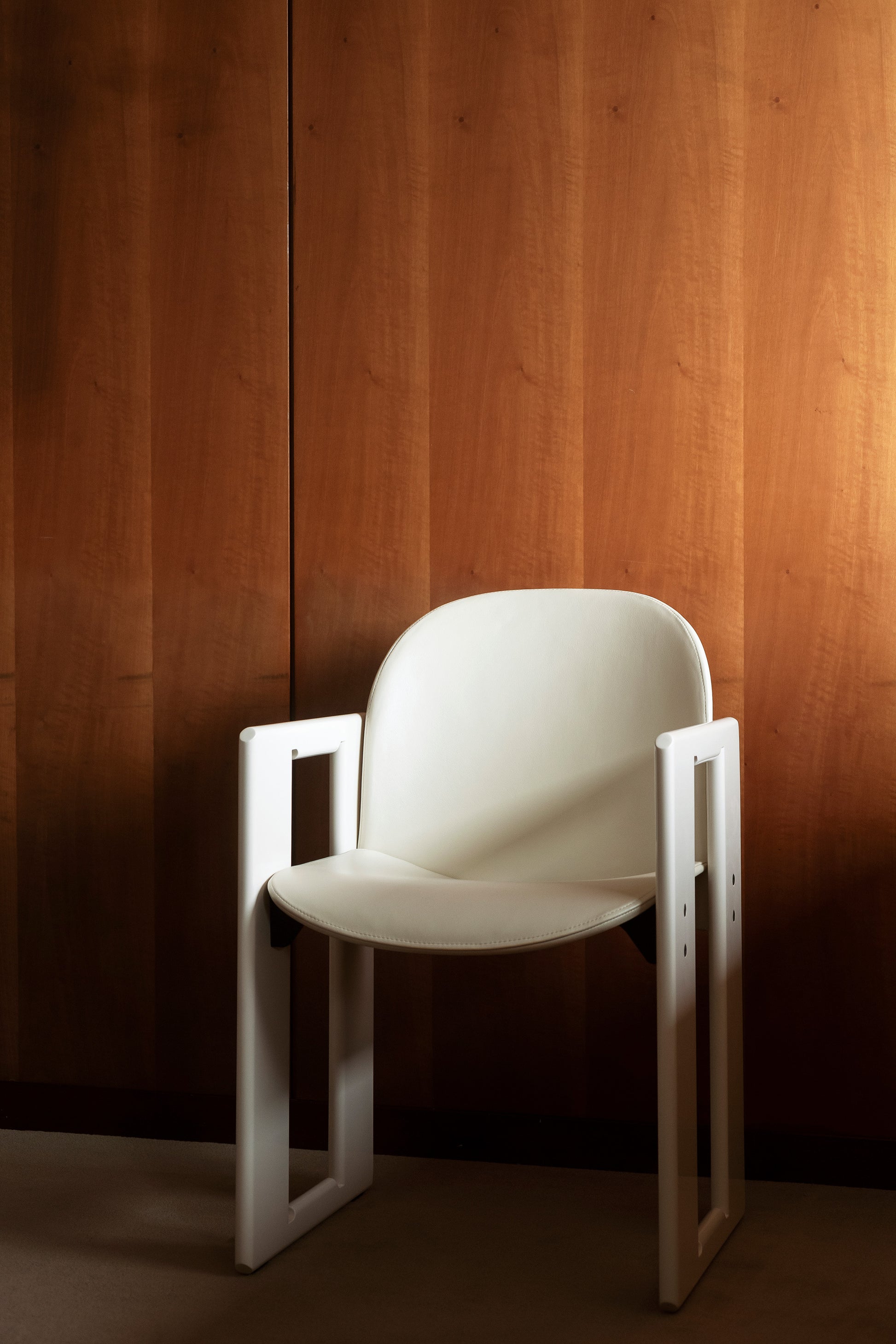 Dialogo Dining Chair