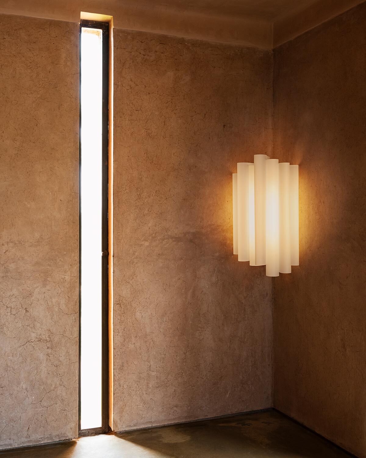 Vertical Nest Wall Light