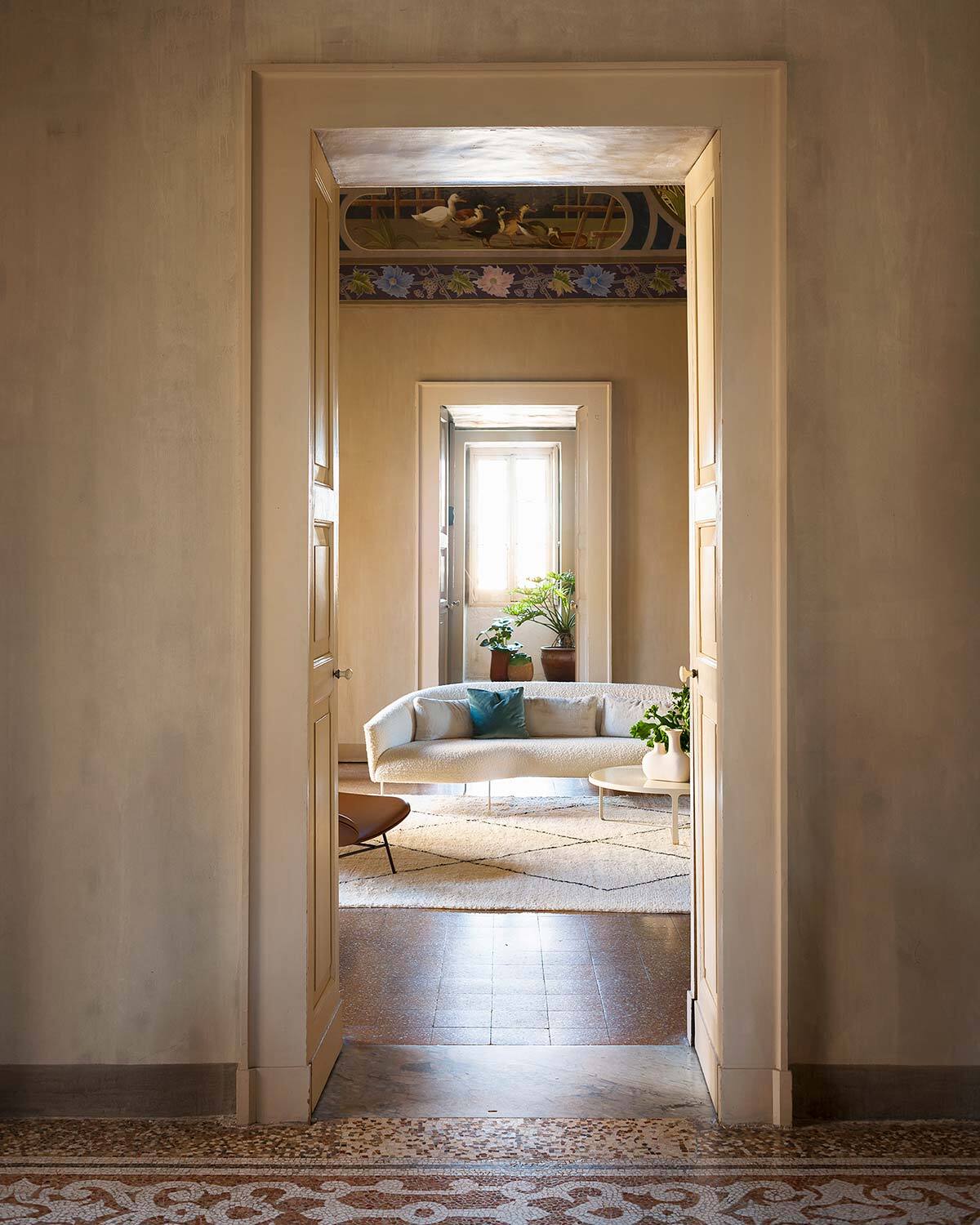 Roma Sofa
