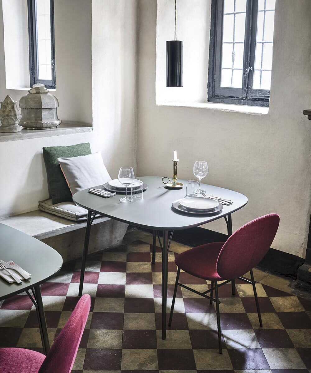 Kelly T Dining Table