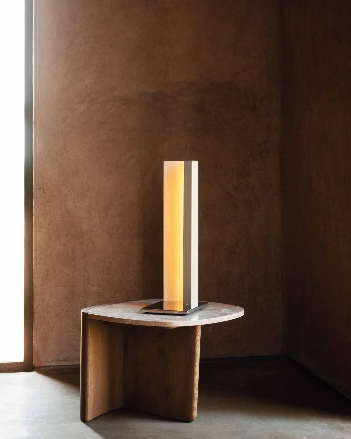 Mano Light Table Lamp