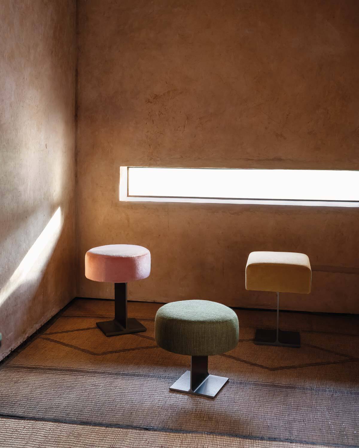 Trono Stool