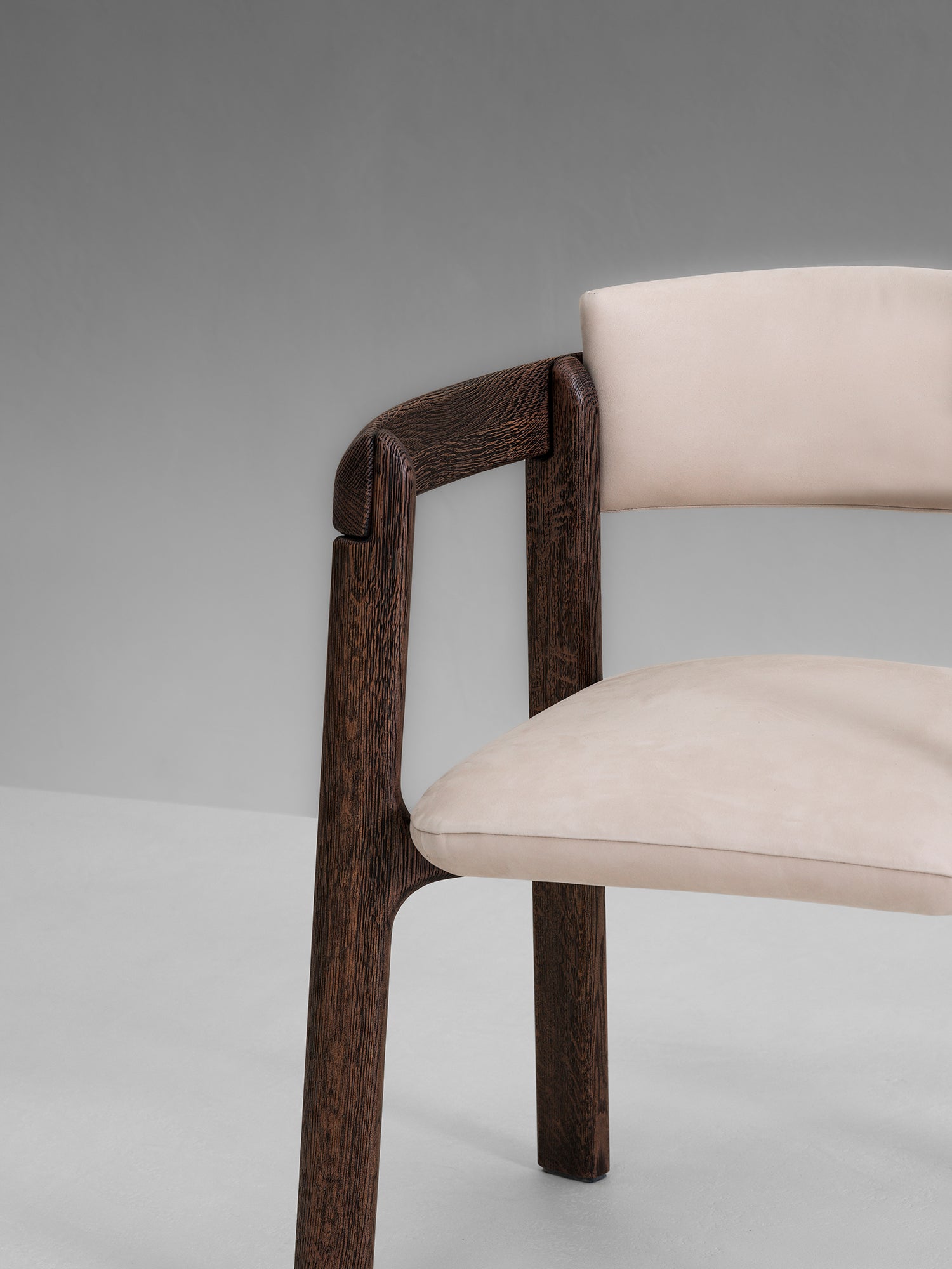 VIU ∙ DINING CHAIR WITH ARMRESTS