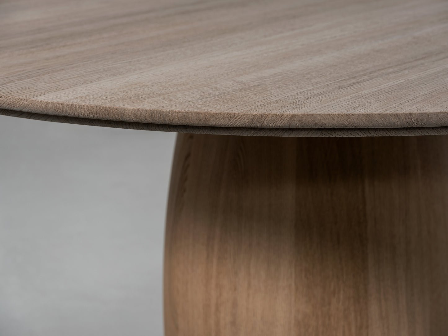 Barrel Round Bar Table