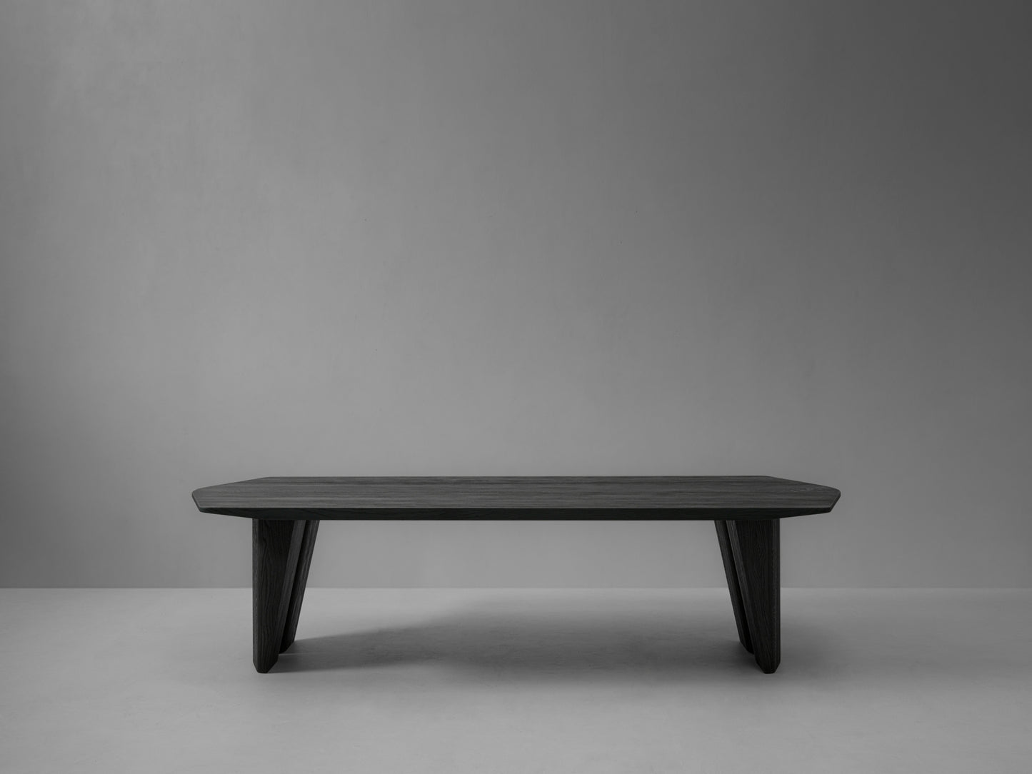 ROMY ∙ DINING TABLE