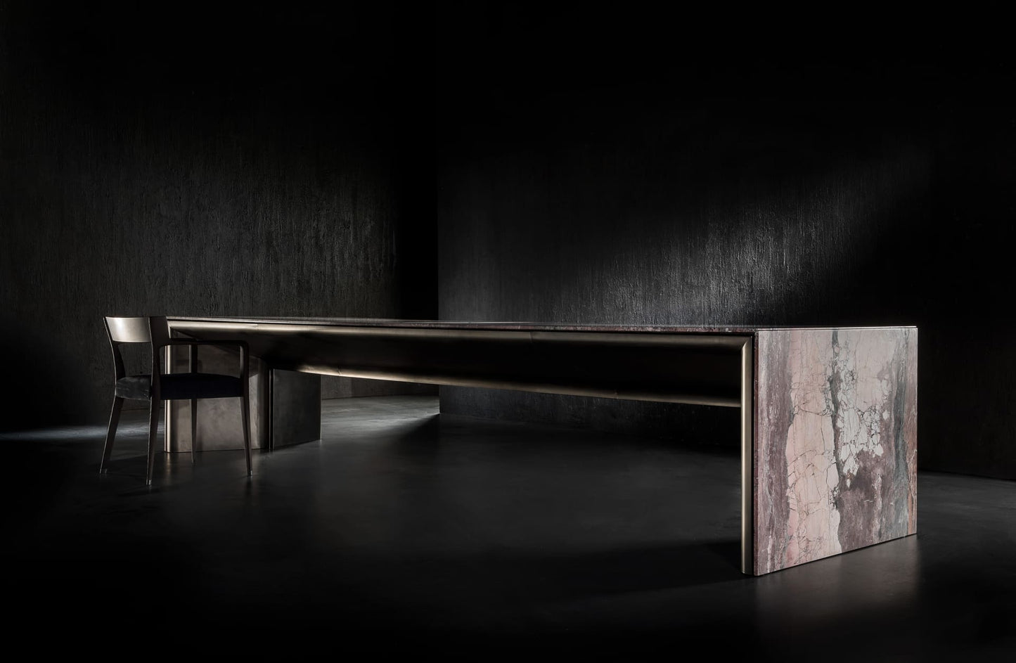 Alter Ego Dining Table